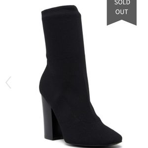 Kendall & Kylie Hailey 2 Ribbed Knit Bootie NWOT